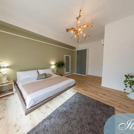 Domus Deianas Two Apartments *